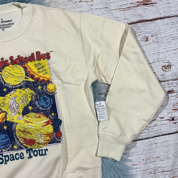NWT Urban Outfitters Desert Dreamer The Magic School Bus Space Tour Crewneck - Picture 3 of 10